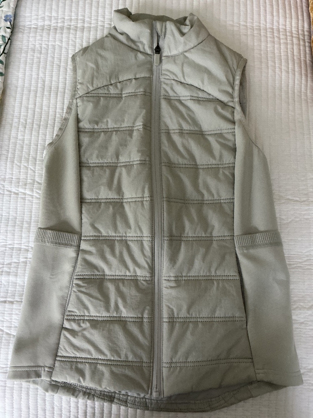 Avia Puffer Vest Womens Size XS/XCH Quilted Full Zip Mock Neck Athletic